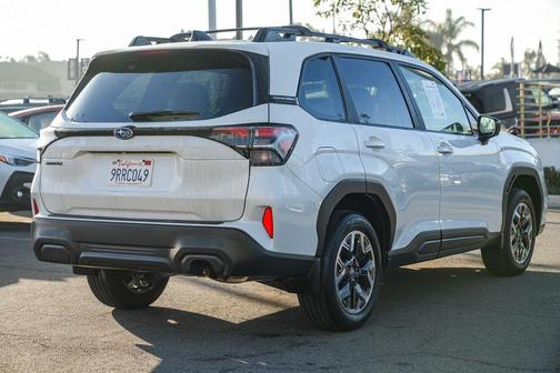 2025 Subaru Forester Premium