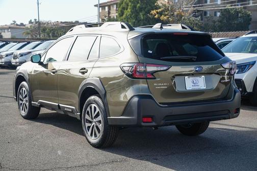 2025 Subaru Outback Premium