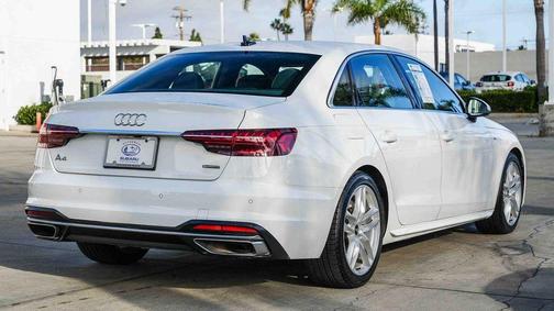 2024 Audi A4 45 S line quattro Premium