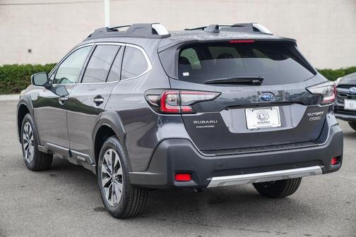 2025 Subaru Outback Touring