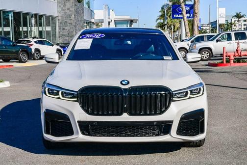 2020 BMW 740 i