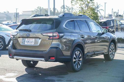 2023 Subaru Outback Touring