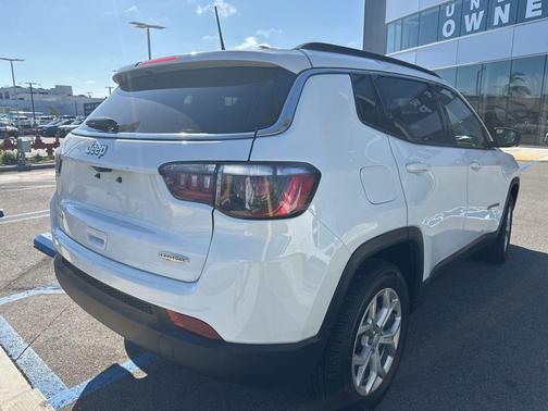 2024 Jeep Compass Latitude