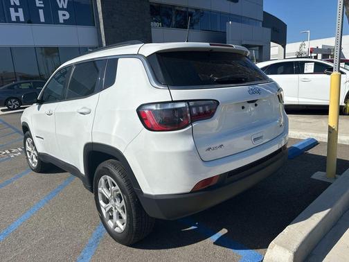 2024 Jeep Compass Latitude