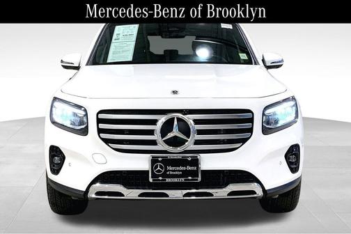Polar White 2026 Mercedes-Benz GLB 250 4MATIC