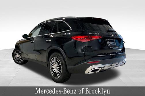 2025 Mercedes-Benz GLC 300