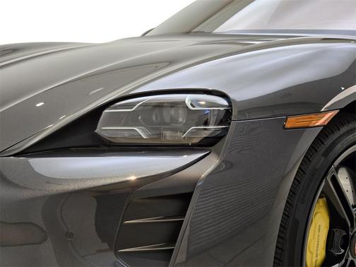 2021 Porsche Taycan Turbo S