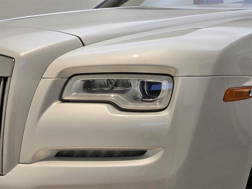 2017 Rolls-Royce Dawn Base