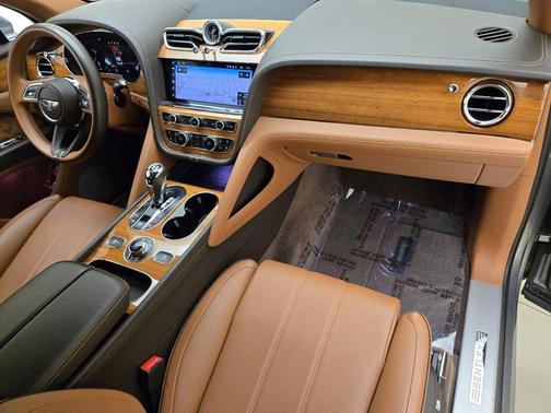2022 Bentley Bentayga V8