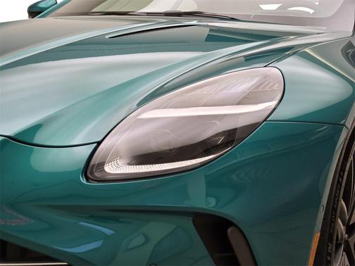 2025 Aston Martin Vantage 
