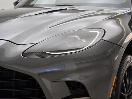 2023 Aston Martin DBX 707