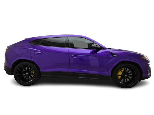 2022 Lamborghini Urus Graphite Capsule
