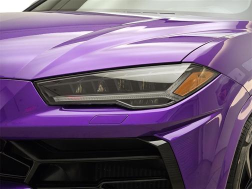 2022 Lamborghini Urus Graphite Capsule