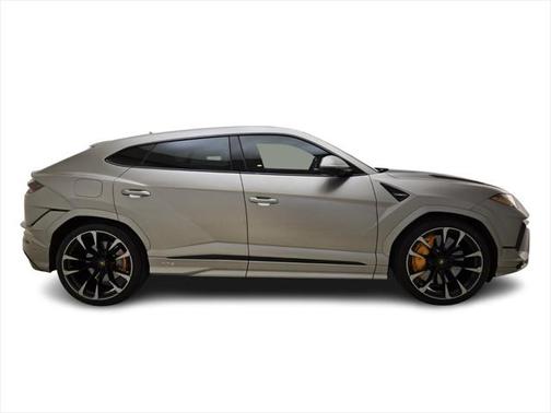 2024 Lamborghini Urus S