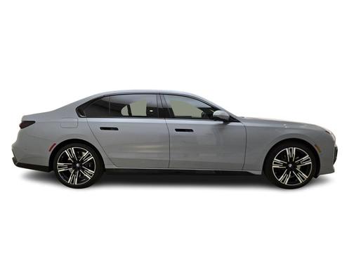 2025 BMW 760 xDrive