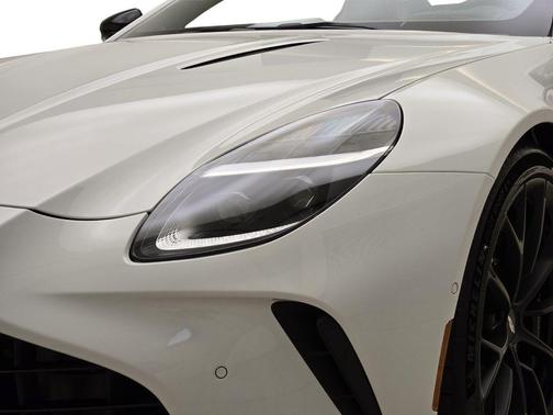 2026 Aston Martin Vantage 