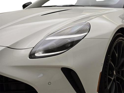 2026 Aston Martin Vantage 