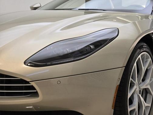 2019 Aston Martin DB11 Volante