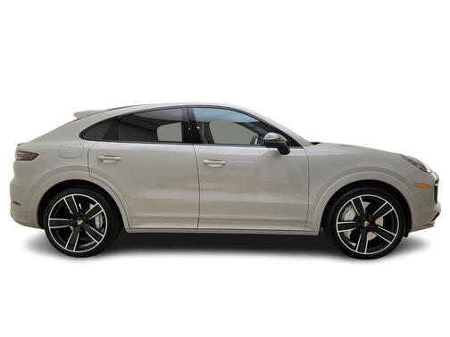 2022 Porsche Cayenne Turbo