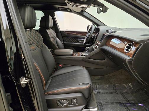 2021 Bentley Bentayga V8