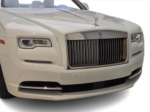 2016 Rolls-Royce Dawn Base