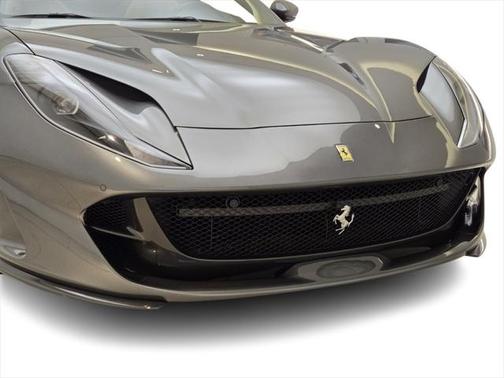 2023 Ferrari 812 GTS Base