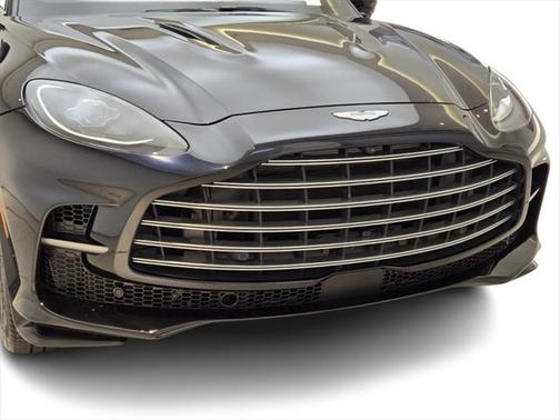 2025 Aston Martin DBX 707