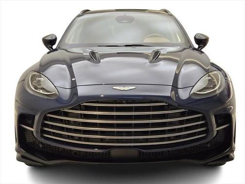 2025 Aston Martin DBX 707