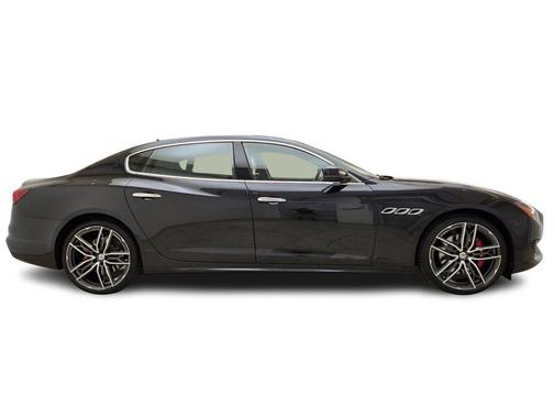 2022 Maserati Quattroporte Modena