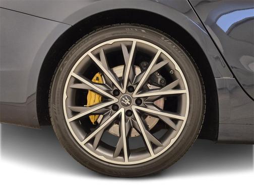 2022 Maserati Ghibli Modena