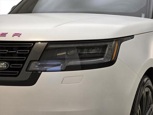 2024 Land Rover Range Rover P530 SE