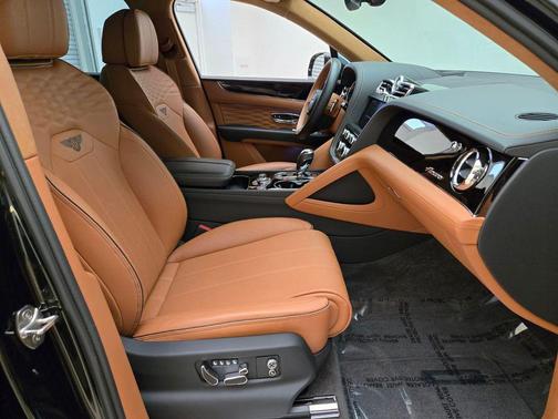 2024 Bentley Bentayga V8