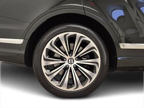 Midnight 2024 Bentley Bentayga V8