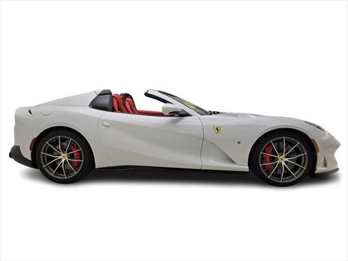 2022 Ferrari 812 GTS