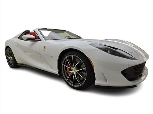 2022 Ferrari 812 GTS