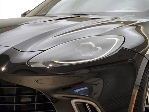 2021 Aston Martin DBX