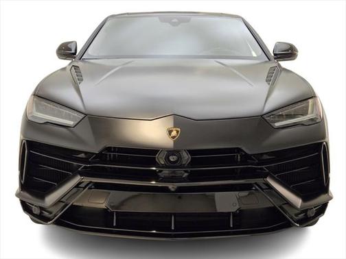 2023 Lamborghini Urus S