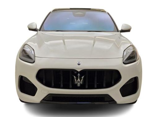 Bianco 2023 Maserati Grecale Modena