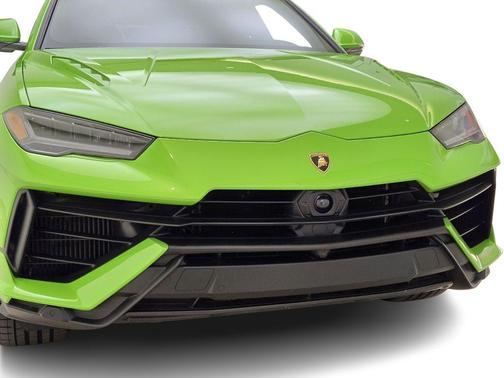 2023 Lamborghini Urus S