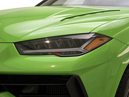 2023 Lamborghini Urus S