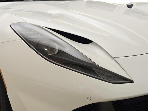 2022 Ferrari 812 GTS Base