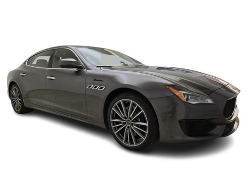 2022 Maserati Quattroporte Modena Q4