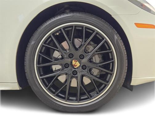 2018 Porsche Panamera 4S Executive