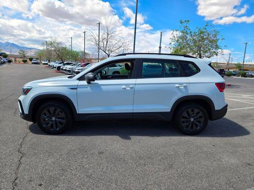 Pure White 2023 Volkswagen Taos 1.5T S