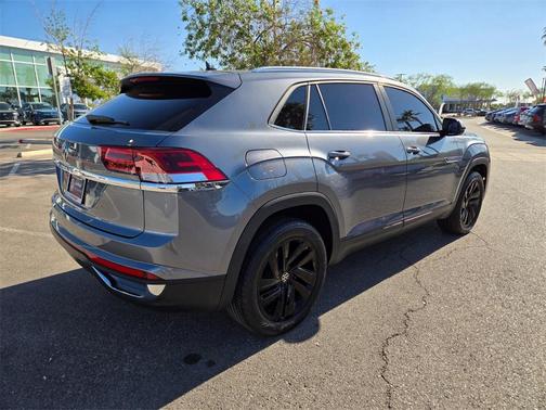 2023 Volkswagen Atlas Cross Sport 2.0T SE w/Technology