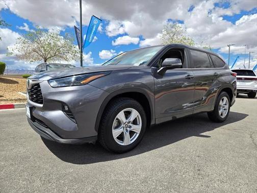 2023 Toyota Highlander LE