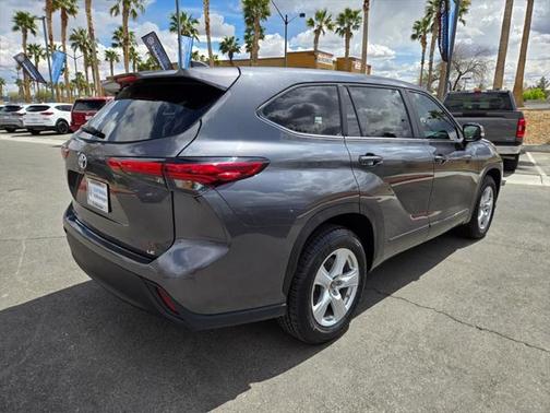 2023 Toyota Highlander LE