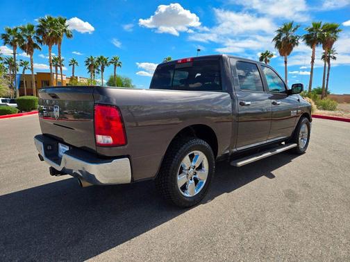 Granite Crystal Metallic Clearcoat 2017 RAM 1500 Big Horn