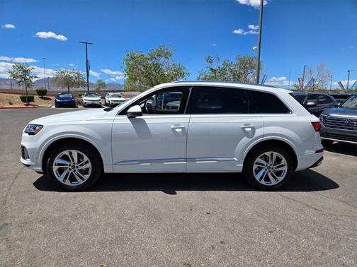 2023 Audi Q7 55 Premium Plus