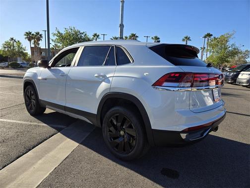 2026 Volkswagen Atlas Cross Sport 2.0T SE w/Technology 4MOTION